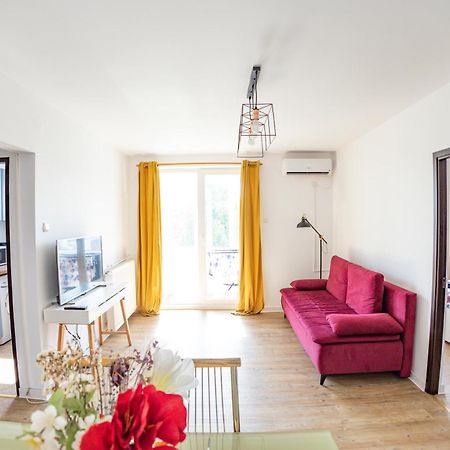 Old Town Apartment Bukares Bagian luar foto