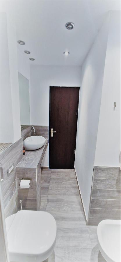 Old Town Apartment Bukares Bagian luar foto